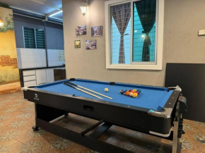 Queen’s Home +Snooker+darts+air hockey